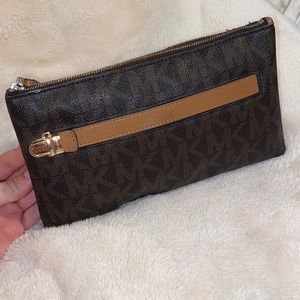 Michael Kors Wristlet